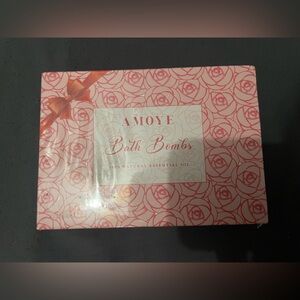 6 piece Amoya Bath Bomb set